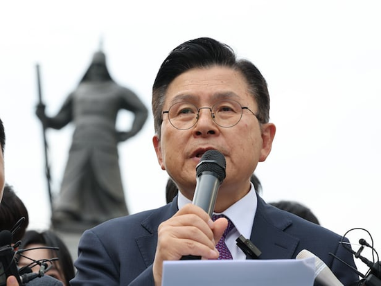顺发配资 韩媒：韩国无党派总统候选人黄教安宣布退选，支持执政党候选人金文洙